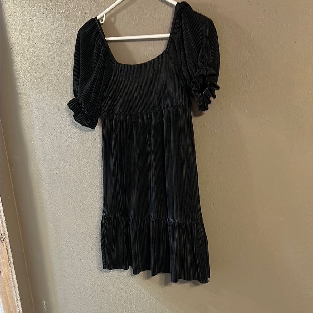 Zunie Black Mini Dress with Chic Design